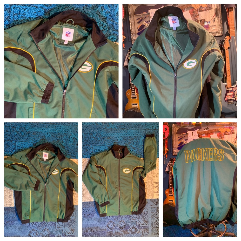 NFL GreenBay Packer lightweight jacket. XL green with logo front